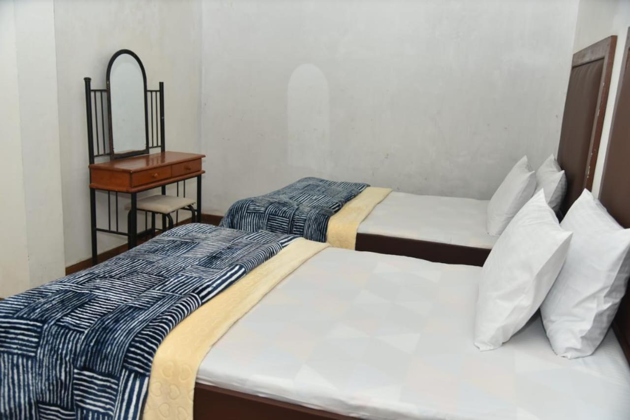 Shiny Cot Double Room With Garden View Nuwara Eliya Exterior photo